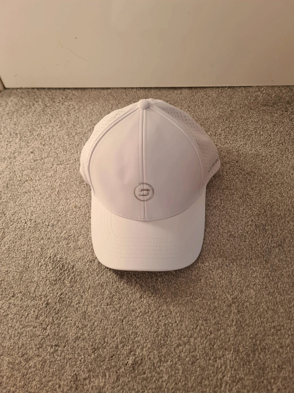 Druids women white golf cap timeless sport look headwear with logo casual one size