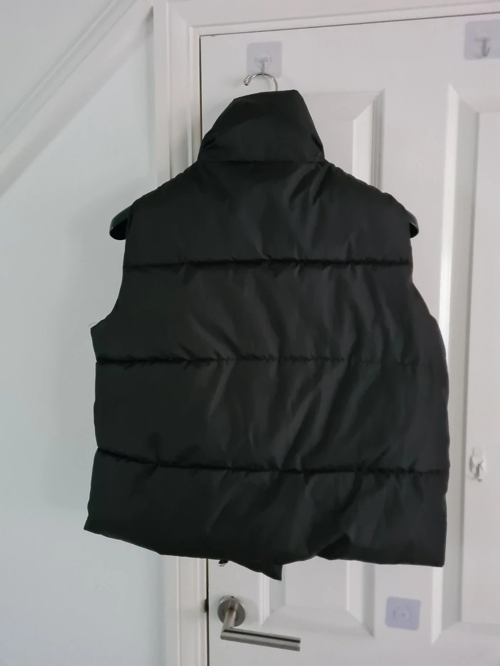 TikTok women black stand collar gilet/body warmer sleeveless jacket quilted puffer vest casual L/12