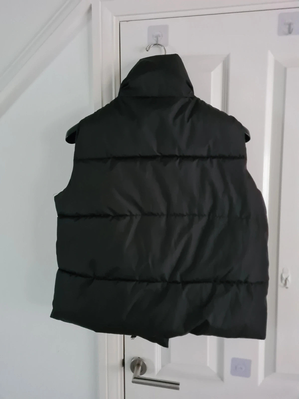 TikTok women black stand collar gilet/body warmer sleeveless jacket quilted puffer vest casual L/12
