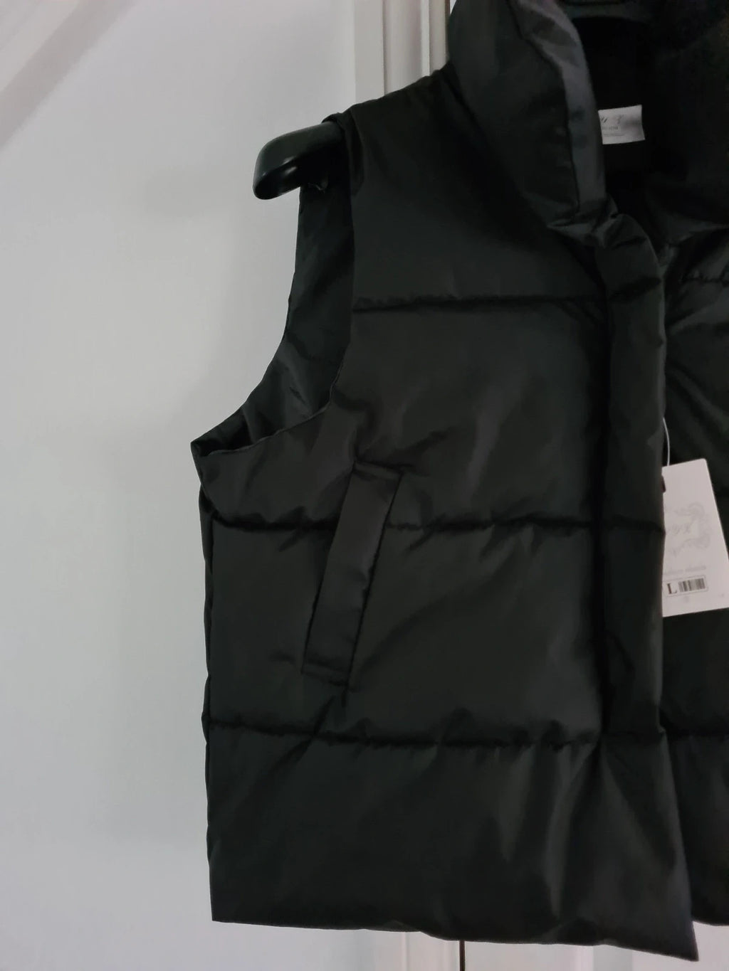 TikTok women black stand collar gilet/body warmer sleeveless jacket quilted puffer vest casual L/12