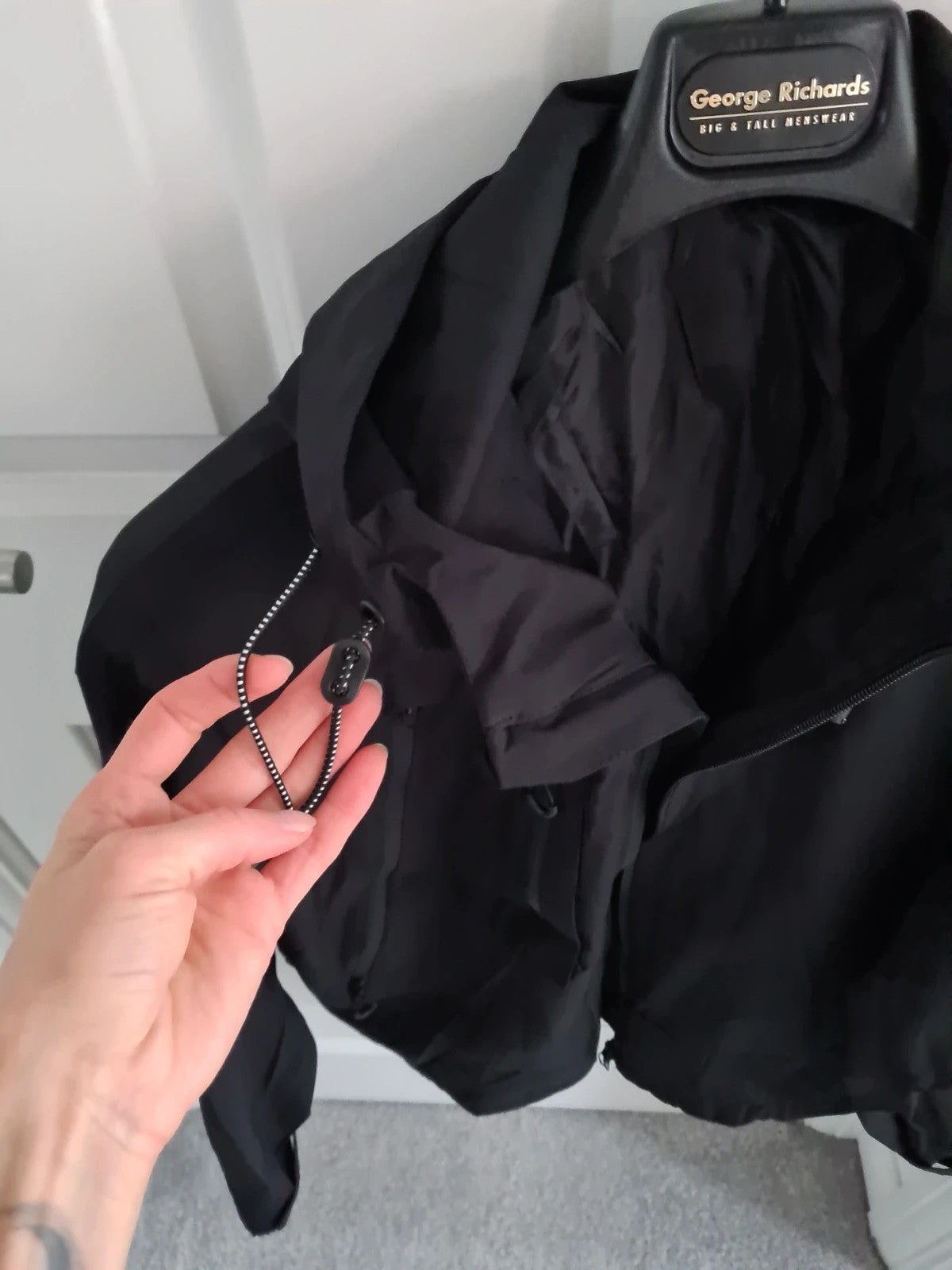 TikTok men black softshell jacket hooded zip wind/waterproof tactical hiking mountain L/XL