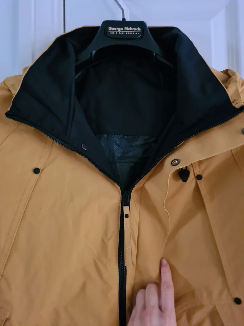 TikTok men yellow rain jacket softshell wind/waterproof hooded hiking mountain raincoat S
