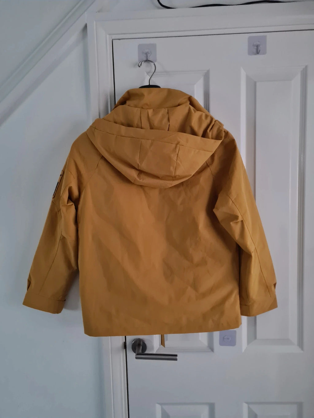 TikTok men yellow rain jacket softshell wind/waterproof hooded hiking mountain raincoat S