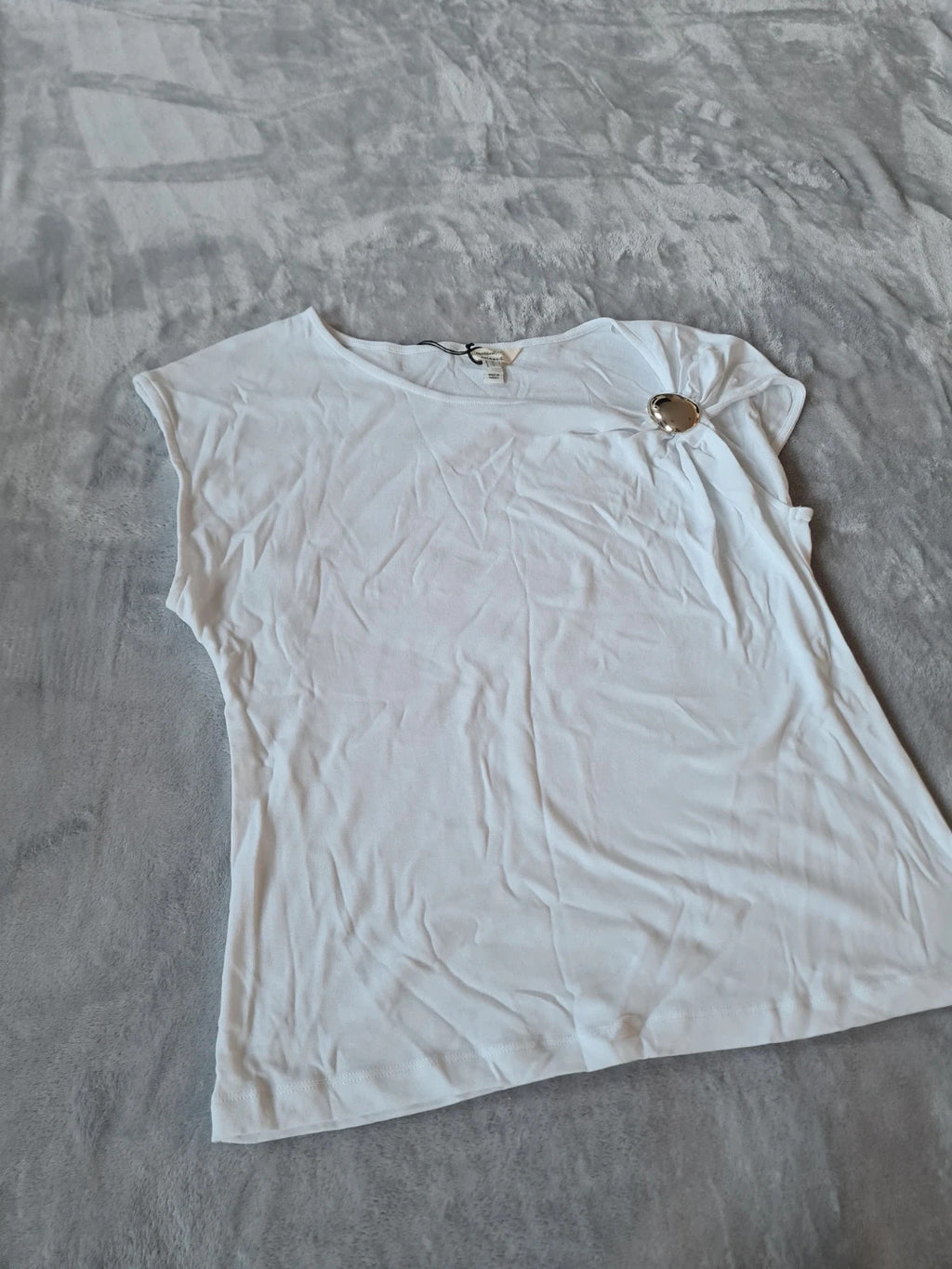 River Island women drape shoulder detail T-shirt white cotton cap sleeve drape trim shirt L/12