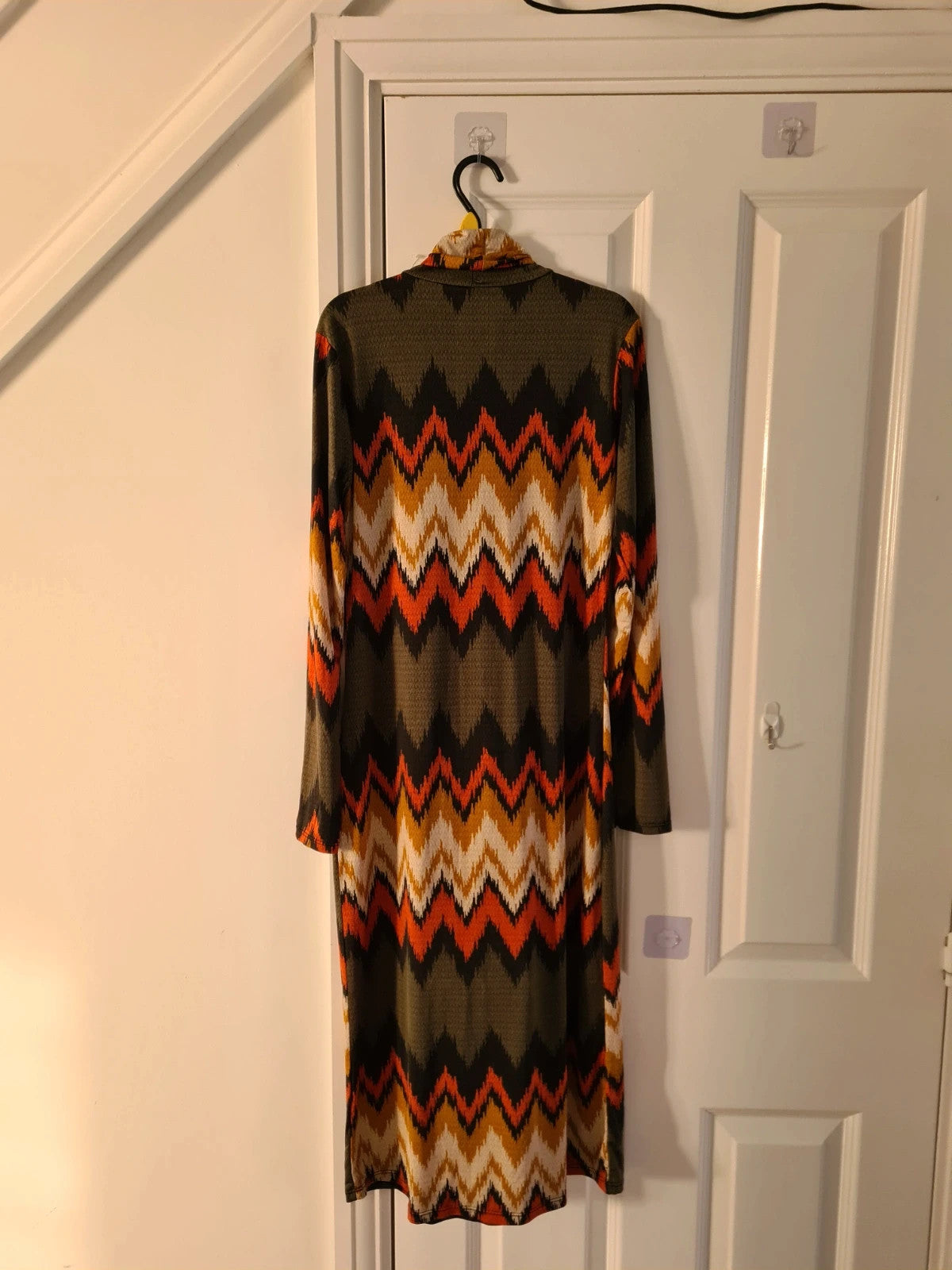 Latino Paris women green/multicolours chevron design midi dress turtleneck long sleeve straight S/8