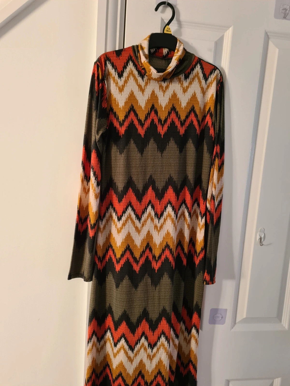 Latino Paris women green/multicolours chevron design midi dress turtleneck long sleeve straight S/8