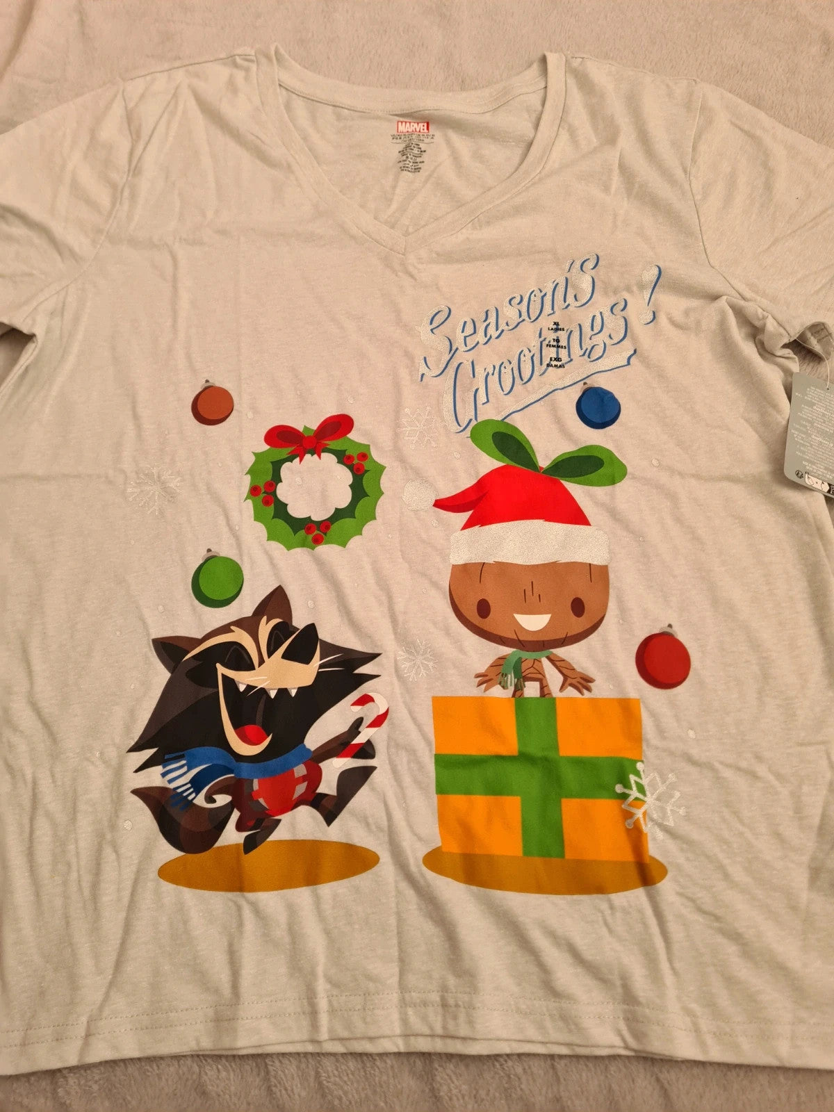Disney women Marvel T-shirt season grootings print V-neck Xmas tee cotton blend white XL/14
