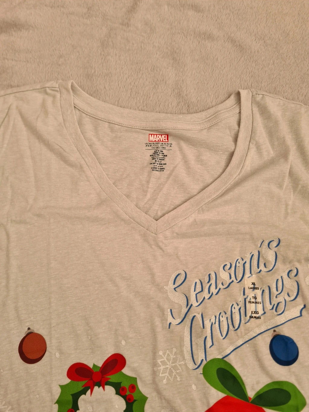 Disney women Marvel T-shirt season grootings print V-neck Xmas tee cotton blend white XL/14