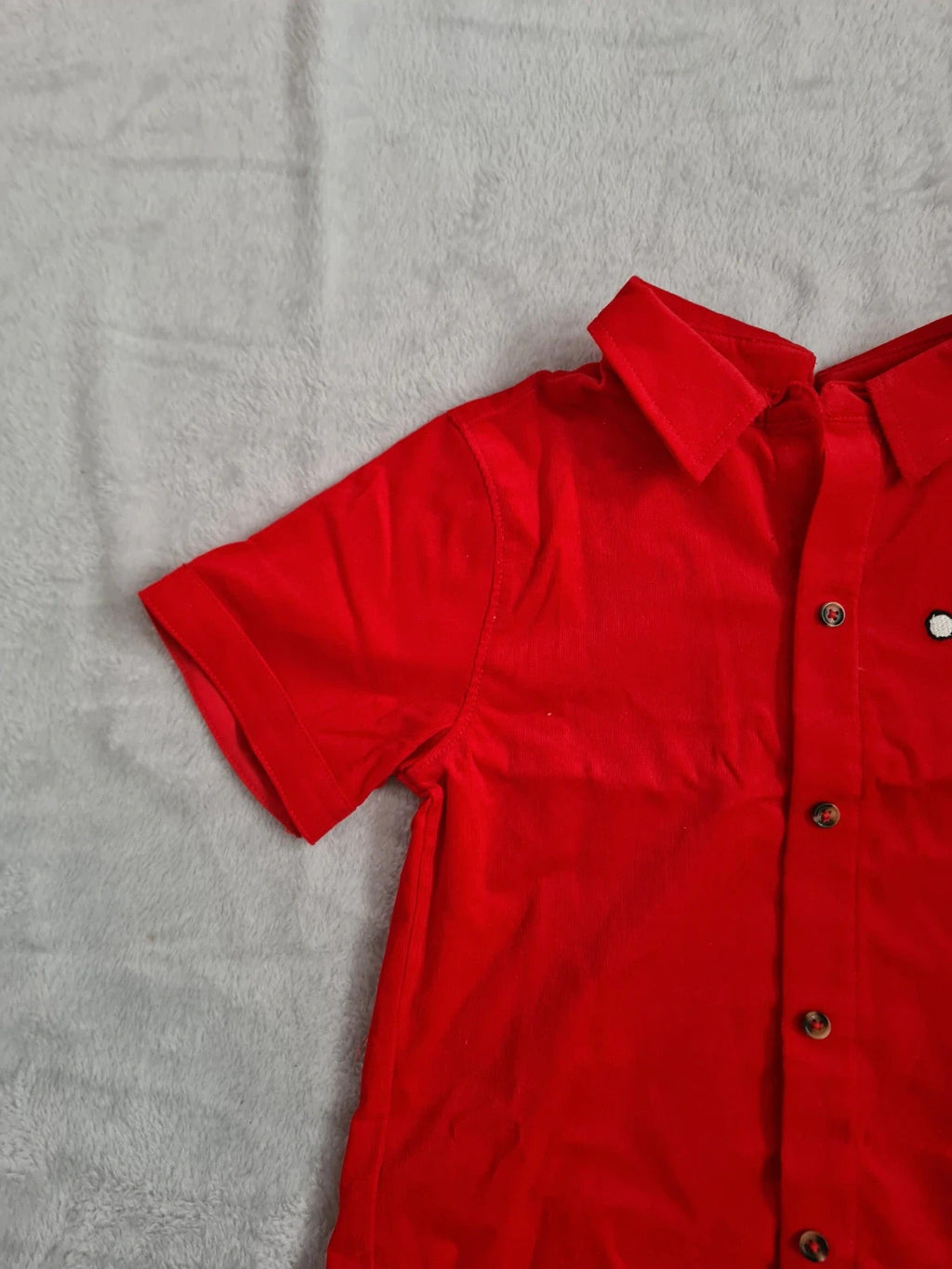 Disney kids boys 4y red shirt short sleeve Mickey Mouse print cotton popper back buttons Xmas outfit