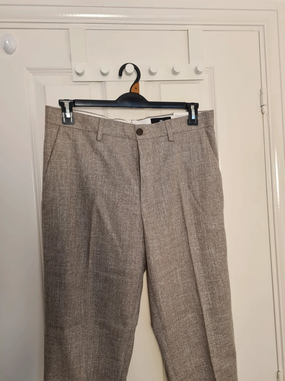 H&M men beige regular fit tailored suit trousers tapered straight leg turn up hems pockets W33/M