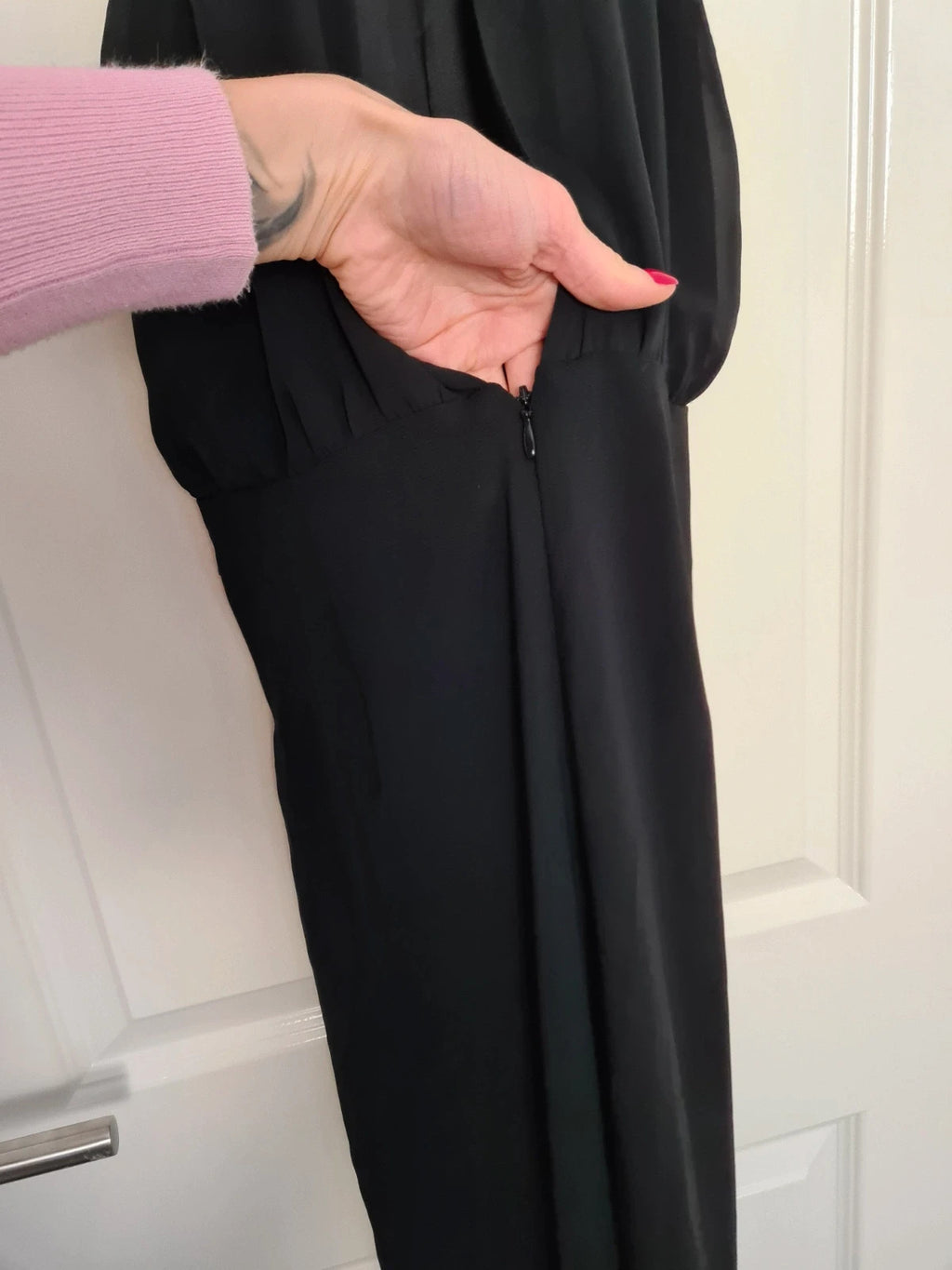 H&M women black halterneck jumpsuit sleeveless wide leg open zip back casual party L/12