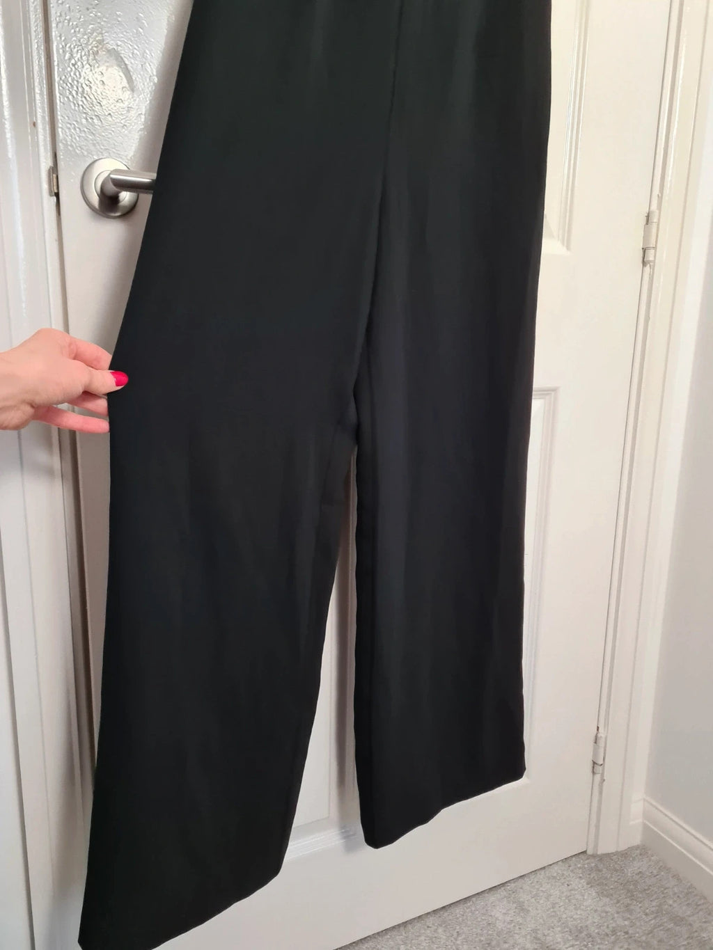 H&M women black halterneck jumpsuit sleeveless wide leg open zip back casual party L/12
