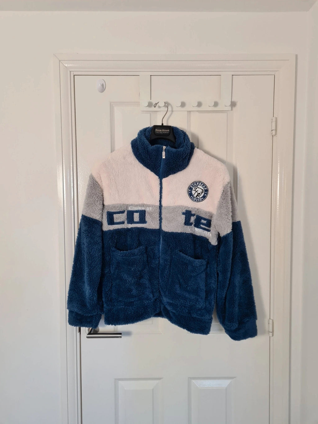Generic women color block fleece lined fluffy winter jacket zipper blue/white print letters L/12