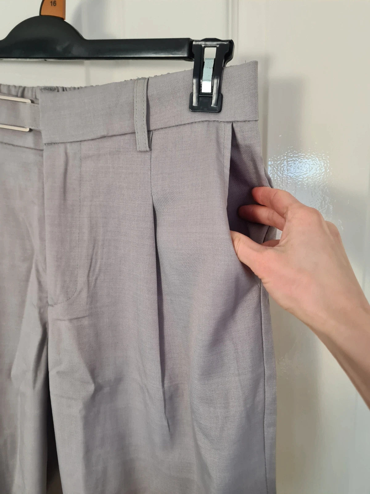Manfinity man light grey suit trousers tailored straight leg pants pockets elastic waistband M