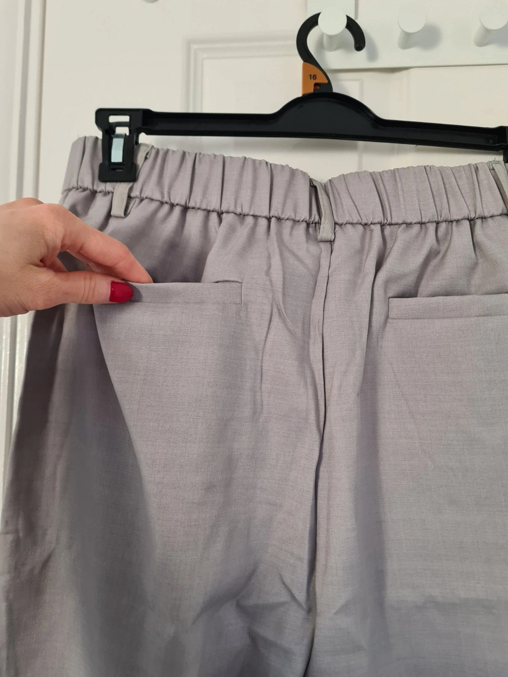 Manfinity man light grey suit trousers tailored straight leg pants pockets elastic waistband M