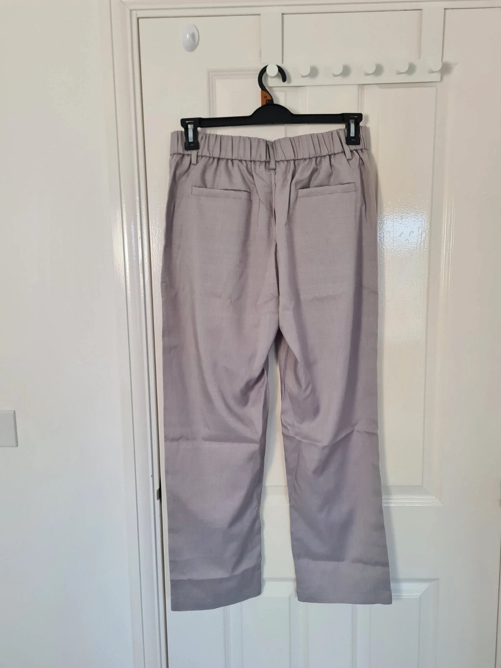 Manfinity man light grey suit trousers tailored straight leg pants pockets elastic waistband M