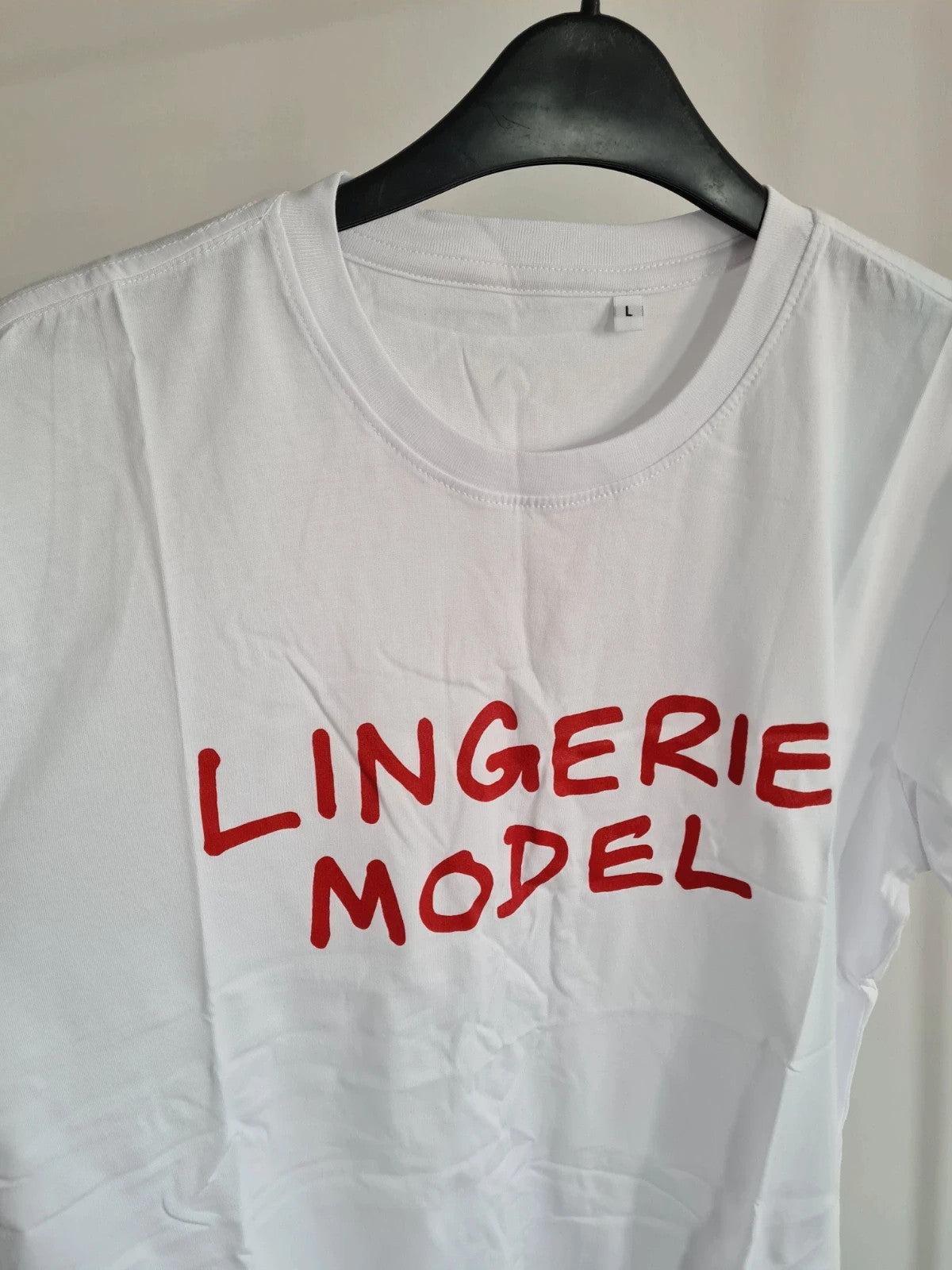 Paige Kennedy women lingerie model print white/red T-shirt cotton ribbed collar casual tee L/12