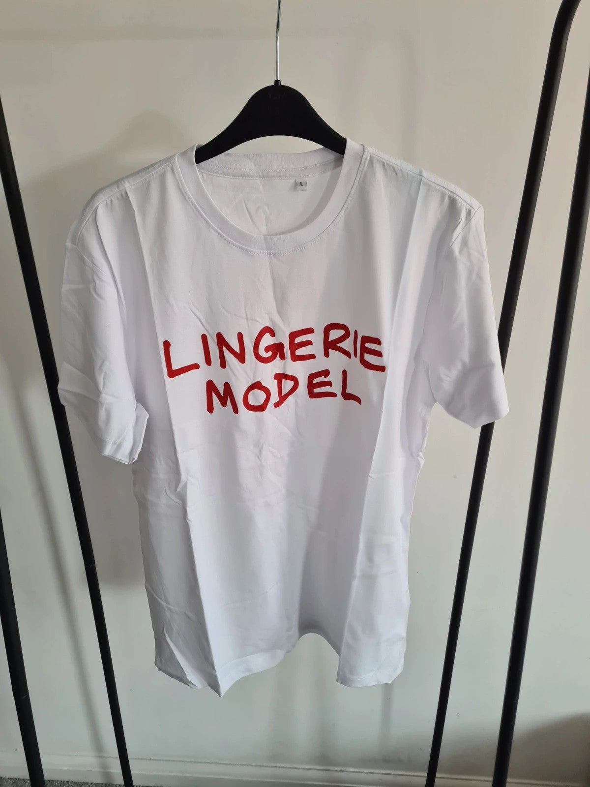 Paige Kennedy women lingerie model print white/red T-shirt cotton ribbed collar casual tee L/12