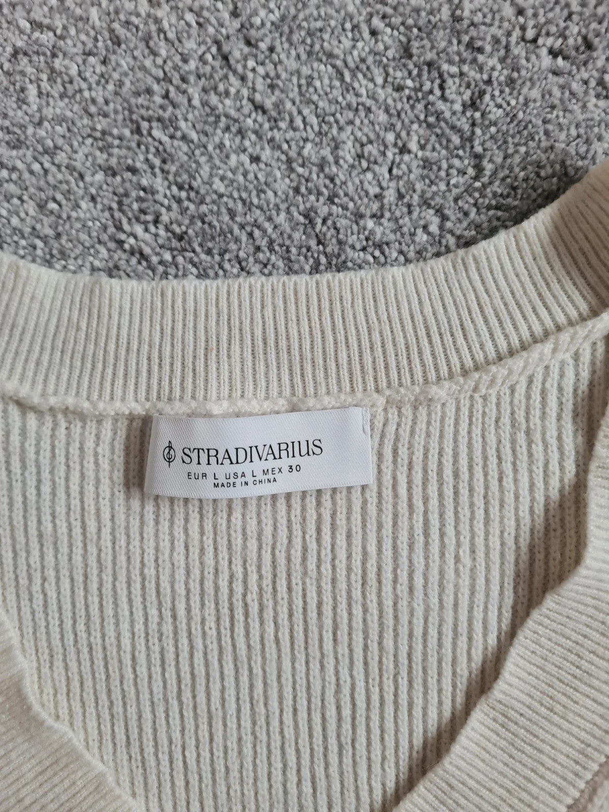 Stradivarius women cream felted V-neck sweater ribb knitt wool touch loose fit casual L/12