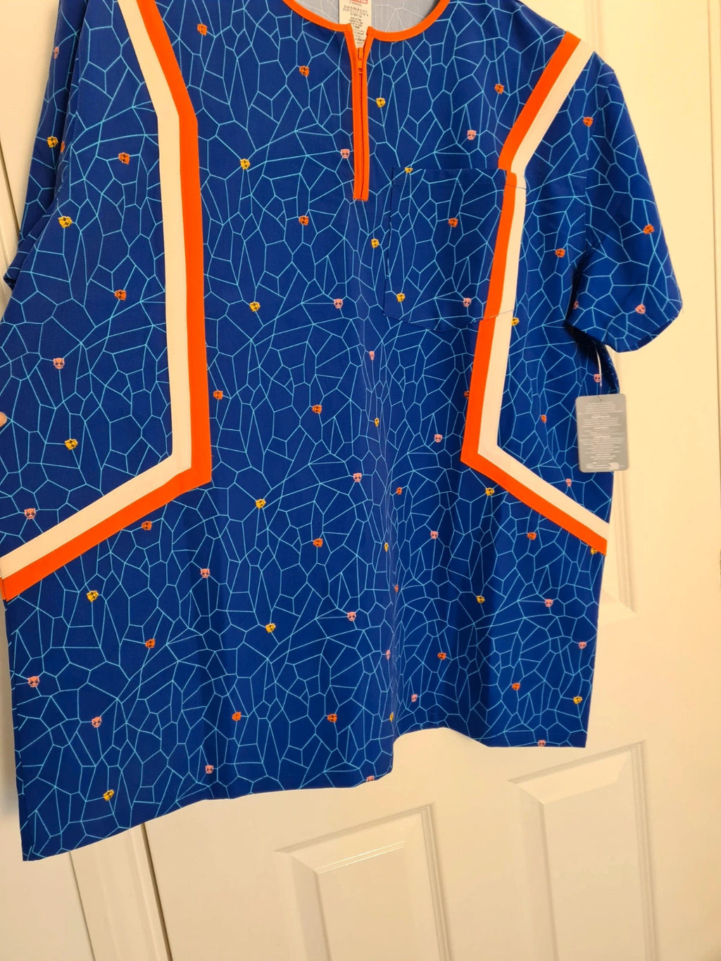 Disney men Black Panther World of Wakanda short sleeve top geo print top zip neck casual blue XL