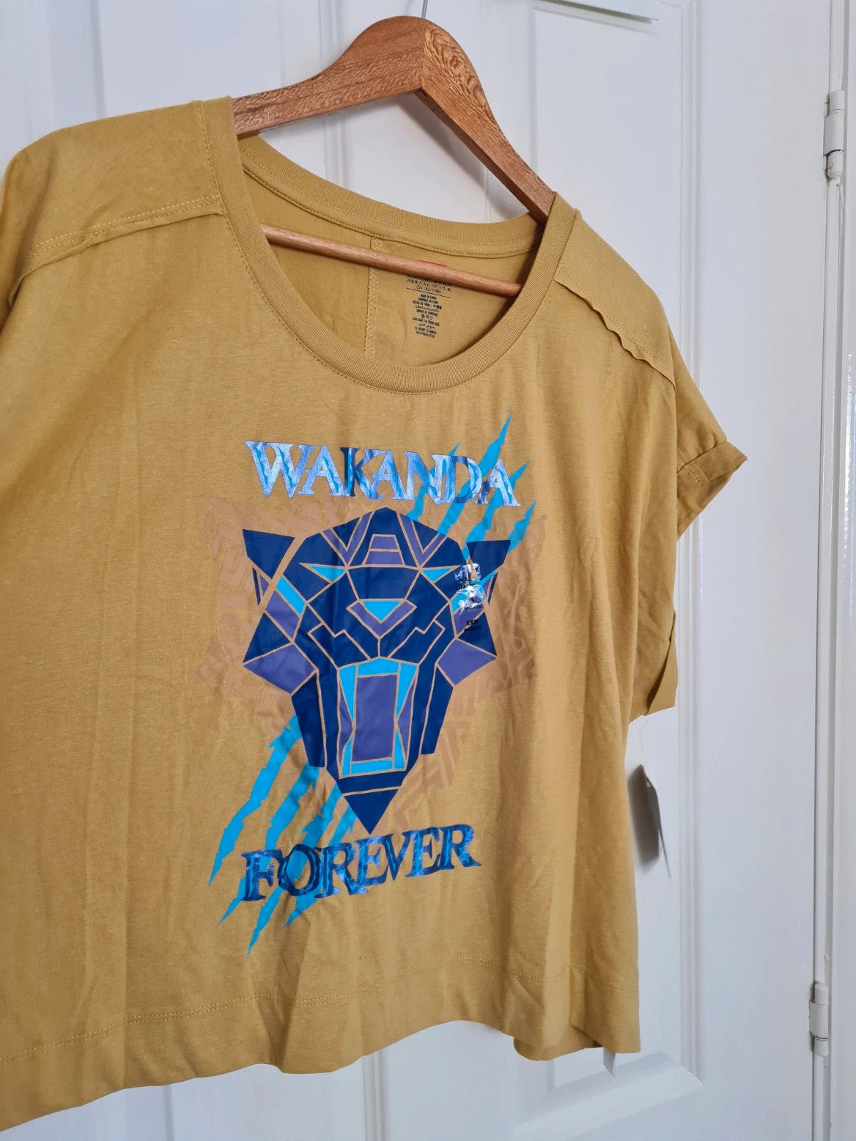 Disney women Wakanda Forever Black Panther boxy top short sleeve cotton blend T-shirt yellow XL/14