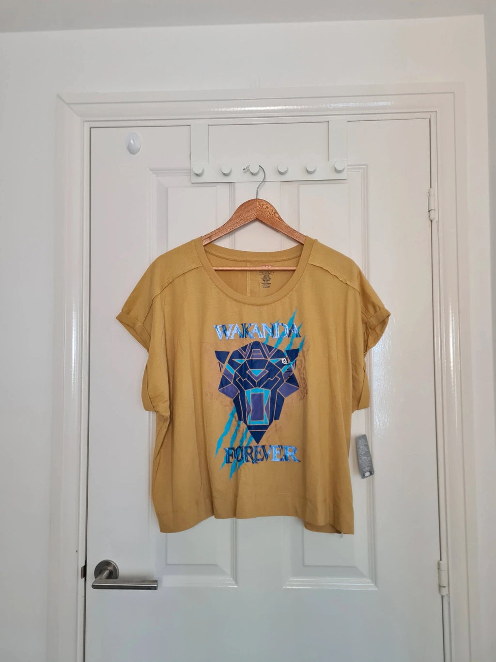 Disney women Wakanda Forever Black Panther boxy top short sleeve cotton blend T-shirt yellow XL/14