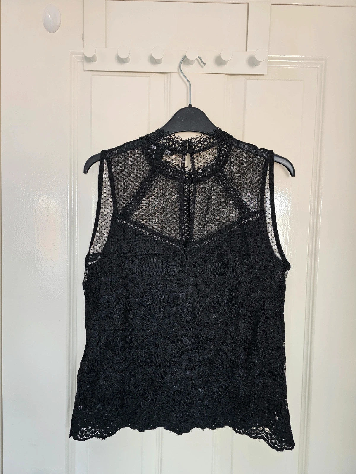 New Look high neck black lace top women sleeveless vest top blouse button back elegant lining L/12