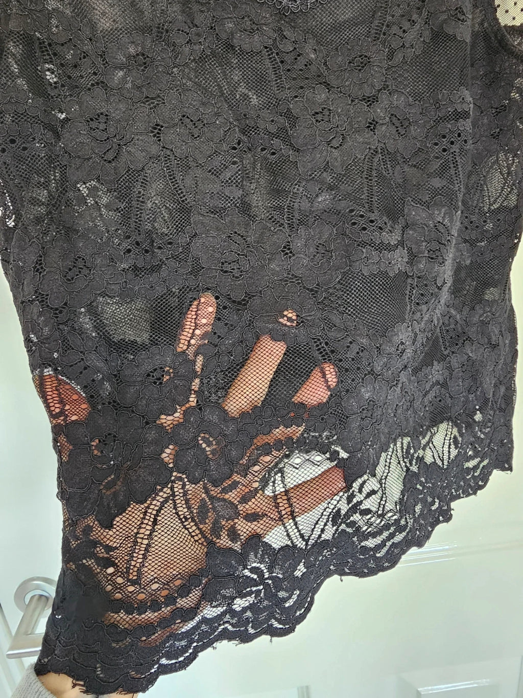 New Look high neck black lace top women sleeveless vest top blouse button back elegant lining L/12