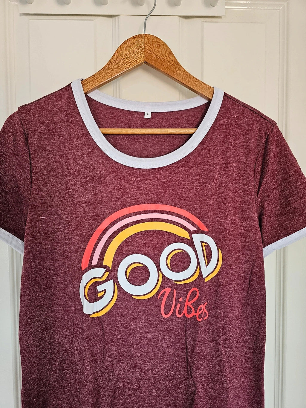 Generic Good vibes print T-shirt women rainbow graphic short sleeve top casual tee burgundy M/10