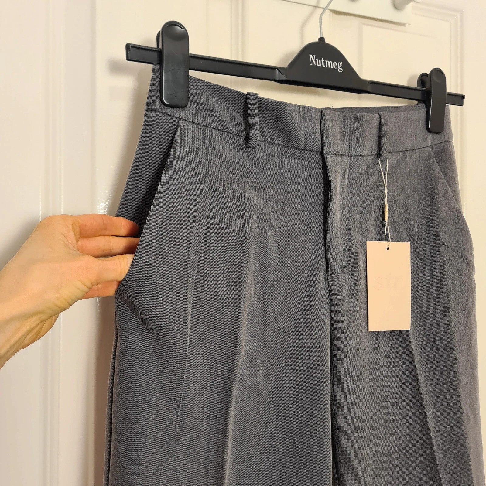 Stradivarius wide-leg tailored trousers women straight mid-waist darts front pockets dark grey S/8