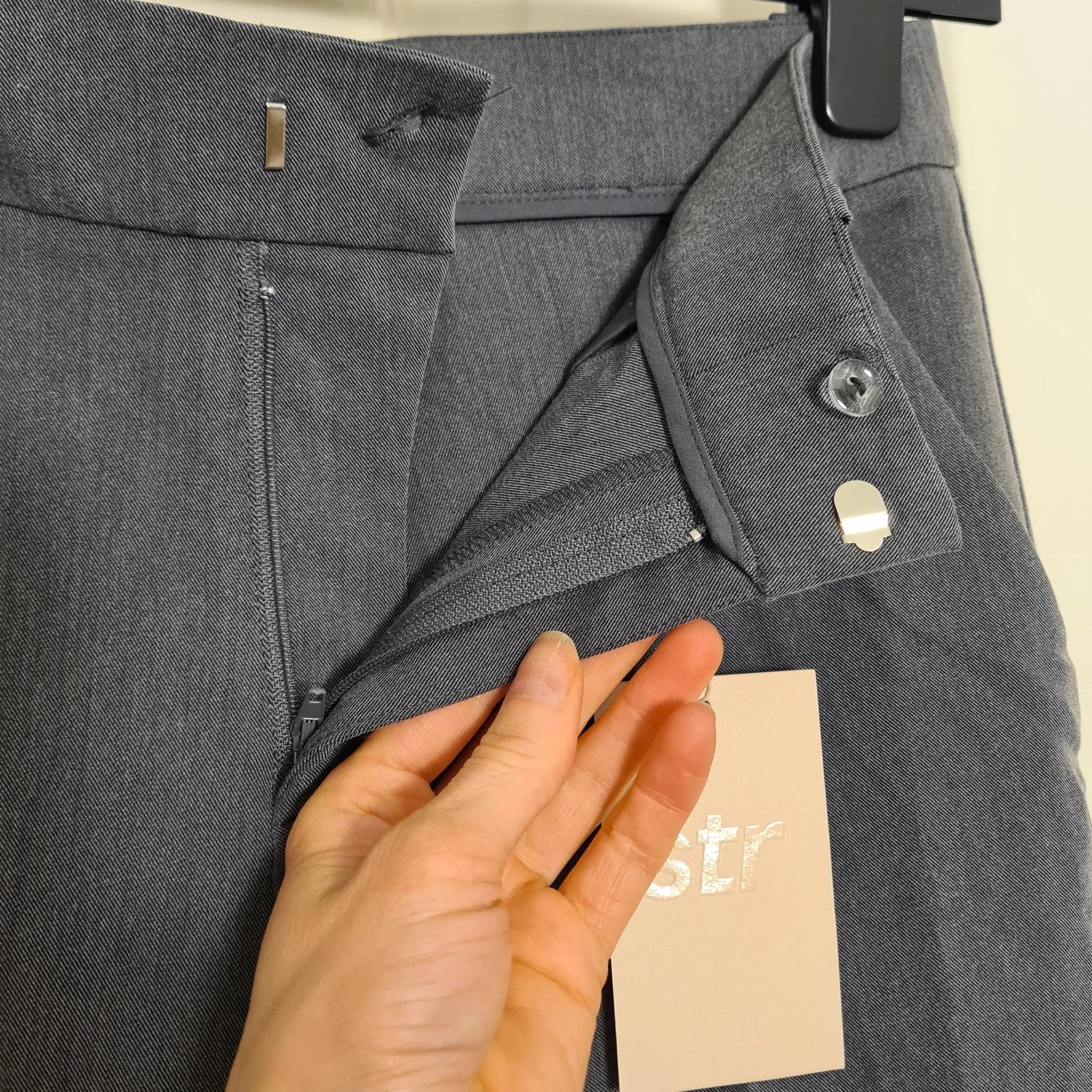 Stradivarius wide-leg tailored trousers women straight mid-waist darts front pockets dark grey S/8