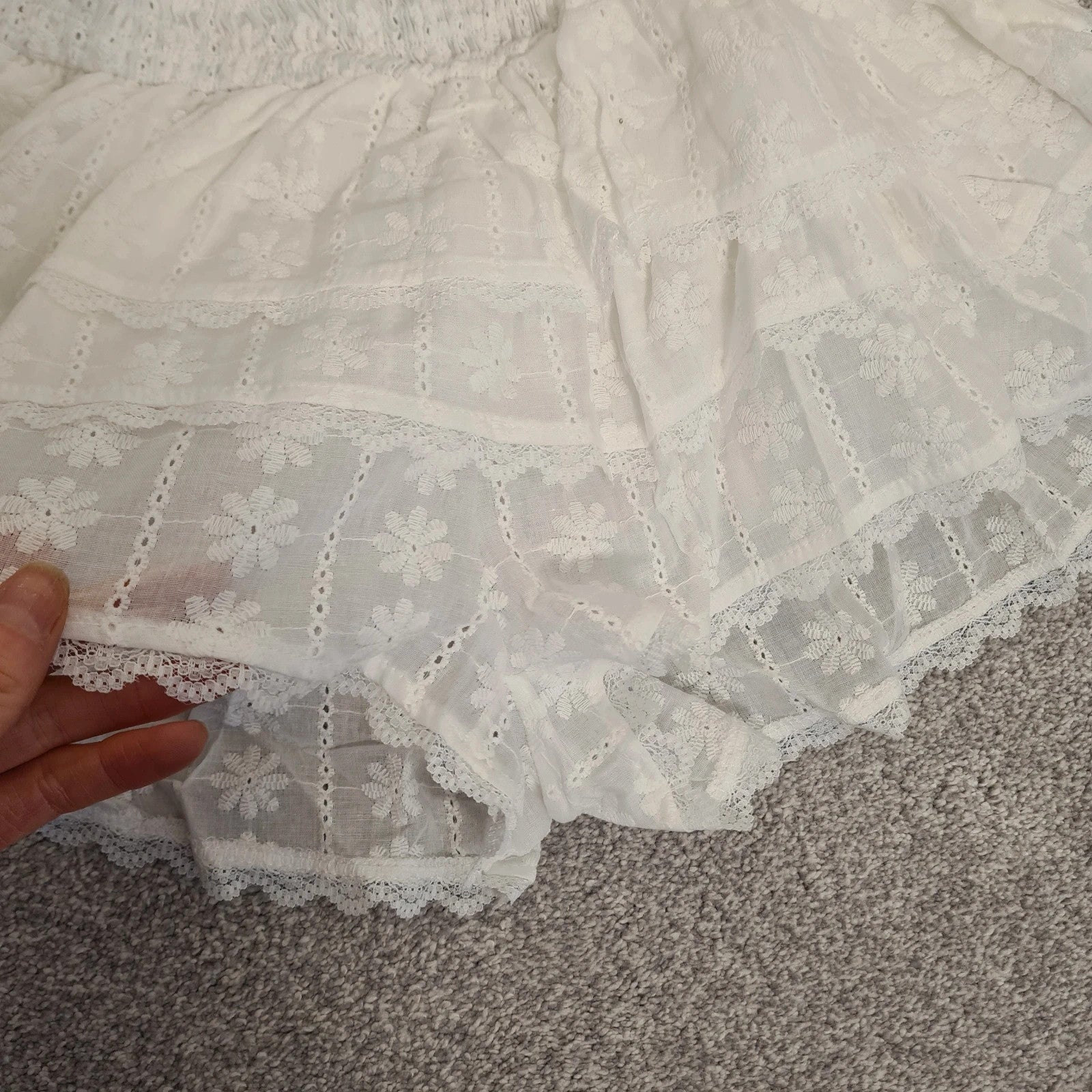 Ego mid rise ruffle detail shorts women cotton touch lace elastic waist party outfit white S/8