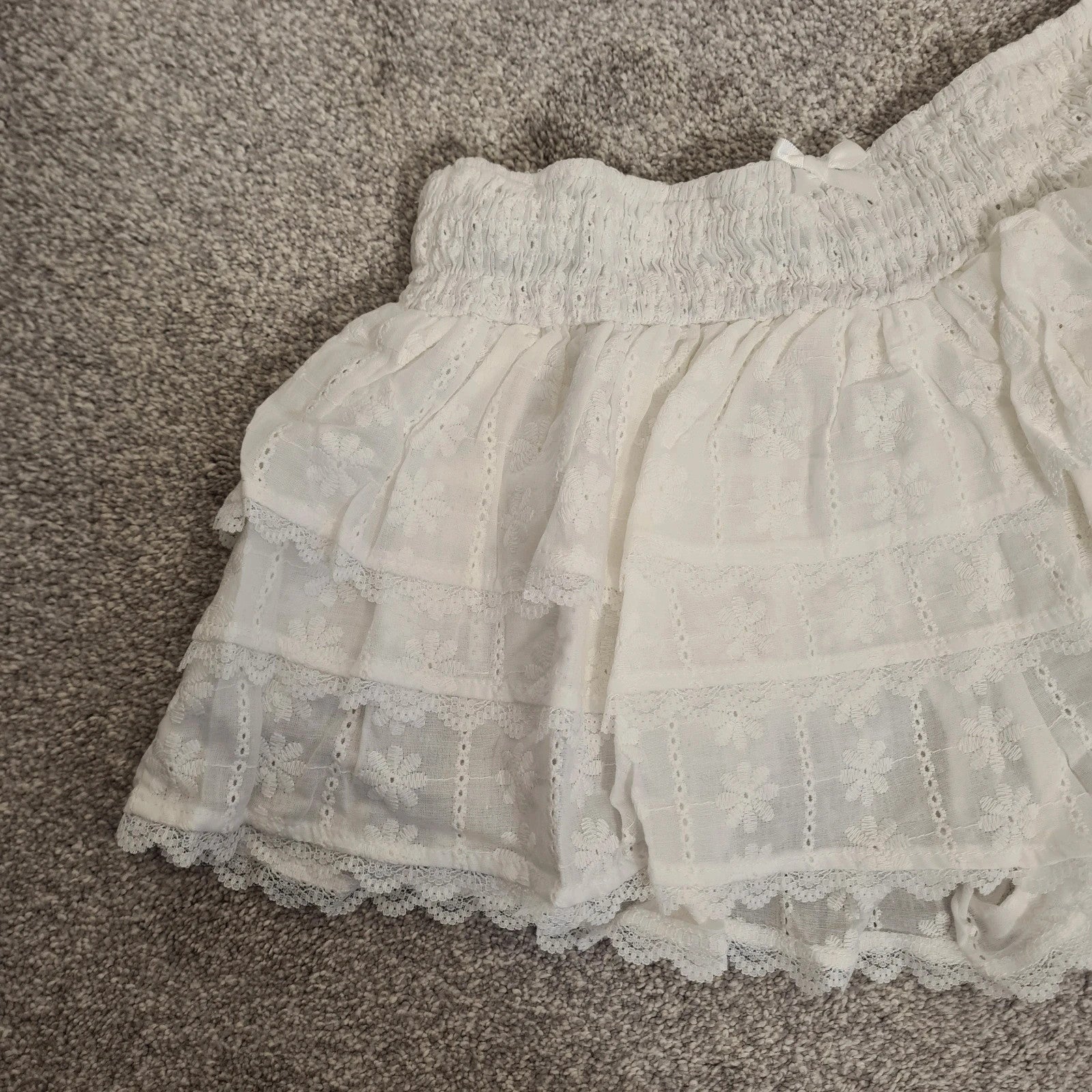 Ego mid rise ruffle detail shorts women cotton touch lace elastic waist party outfit white S/8
