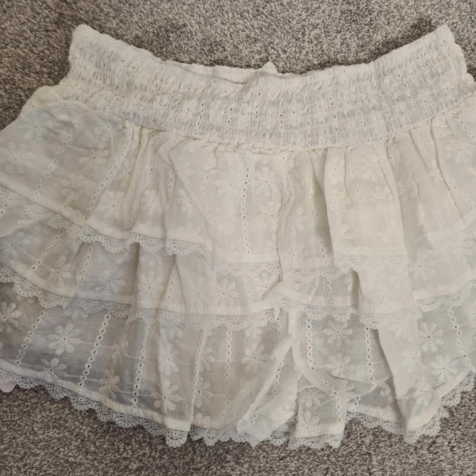 Ego mid rise ruffle detail shorts women cotton touch lace elastic waist party outfit white S/8