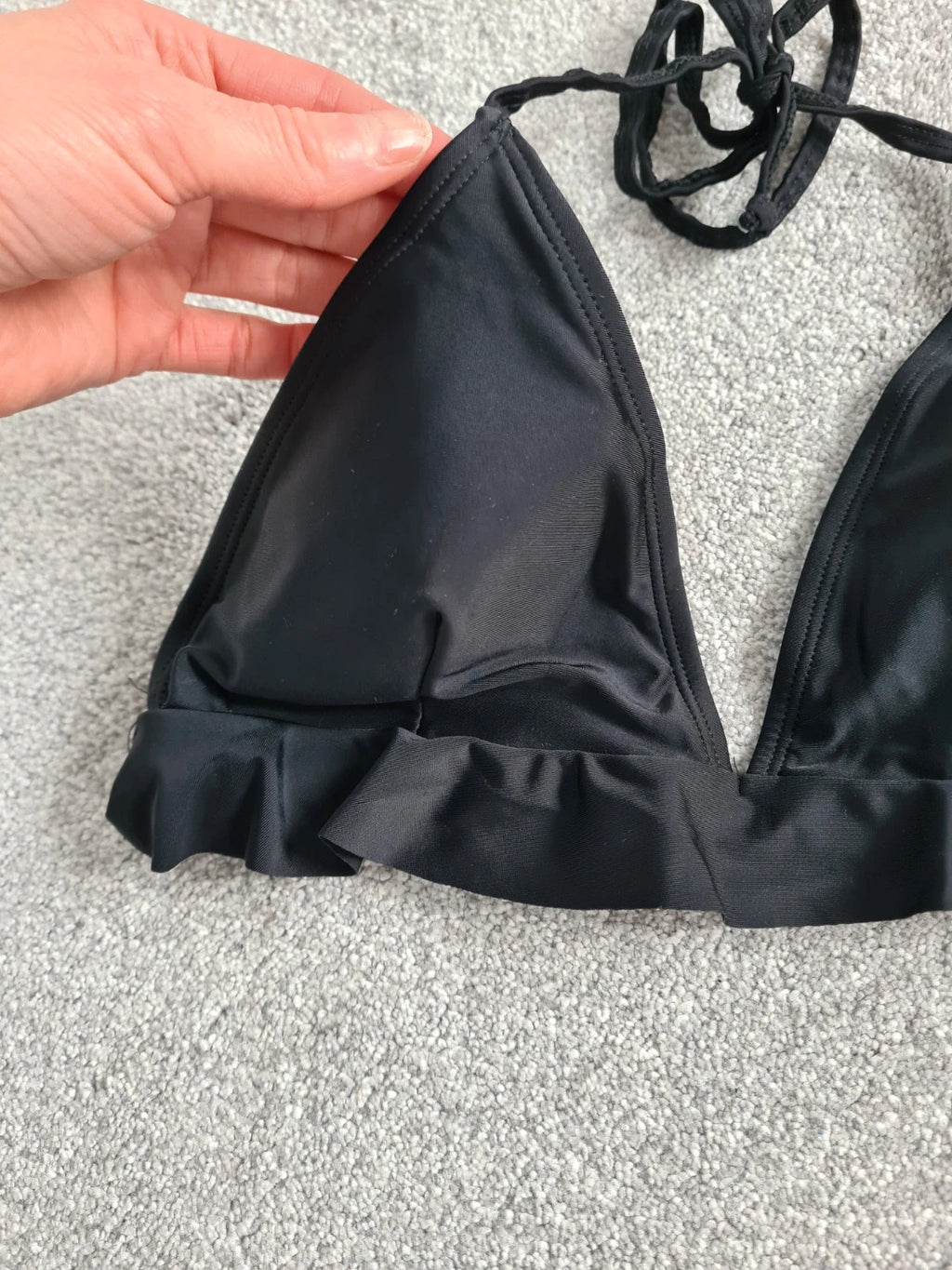 Boohoo Maldives ruffle bikini bra women padded top bikini drawstring halterneck black L/12
