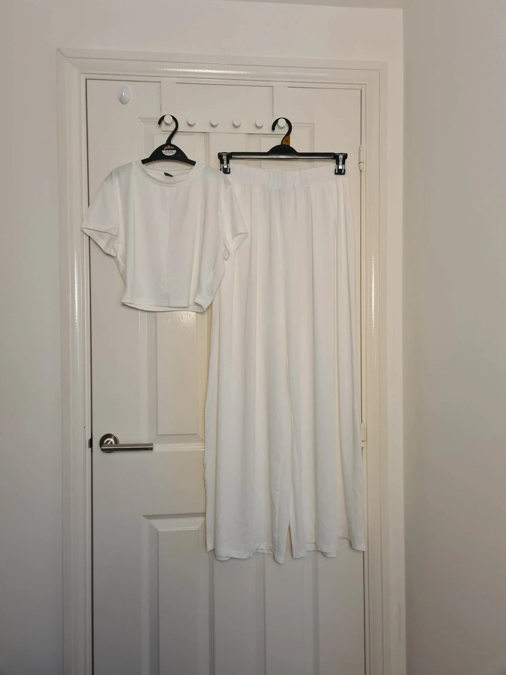 Shein 2psc set crop short sleeve top wide straight leg pants women elastic waist slim fit white M/10
