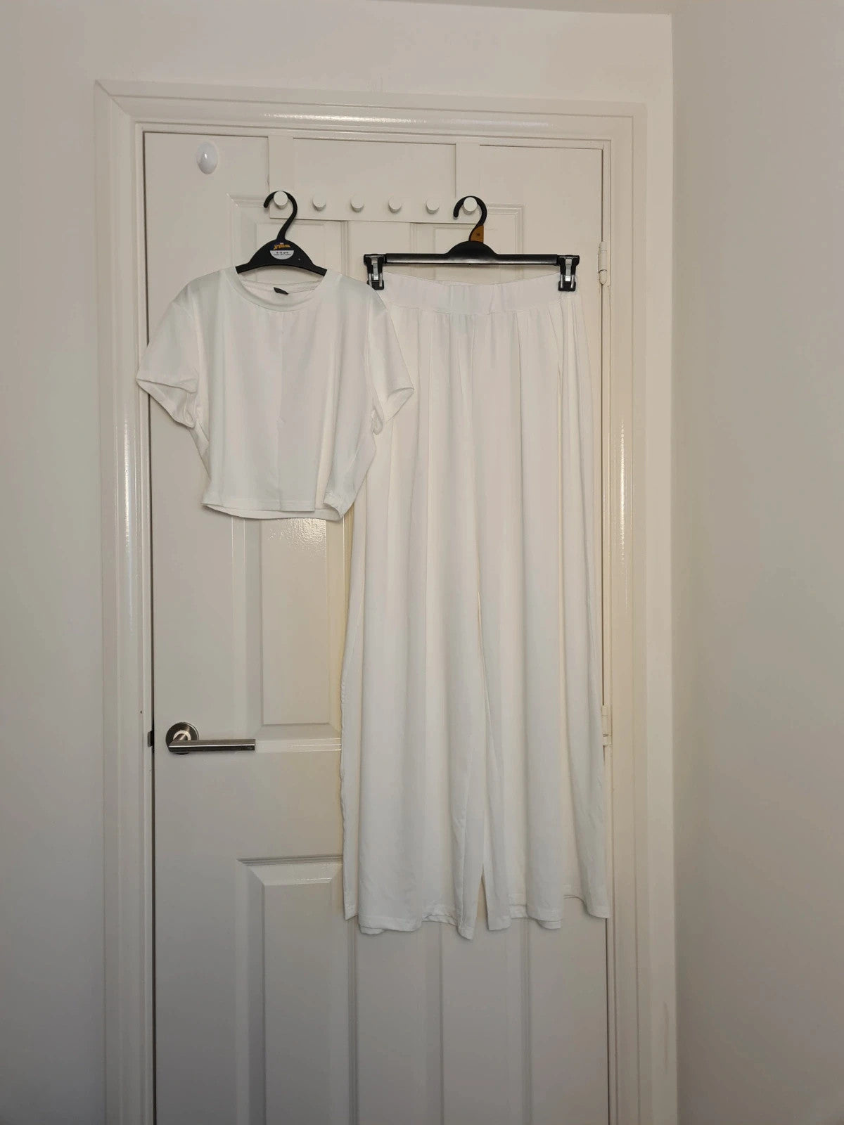 Shein 2psc set crop short sleeve top wide straight leg pants women elastic waist slim fit white M/10