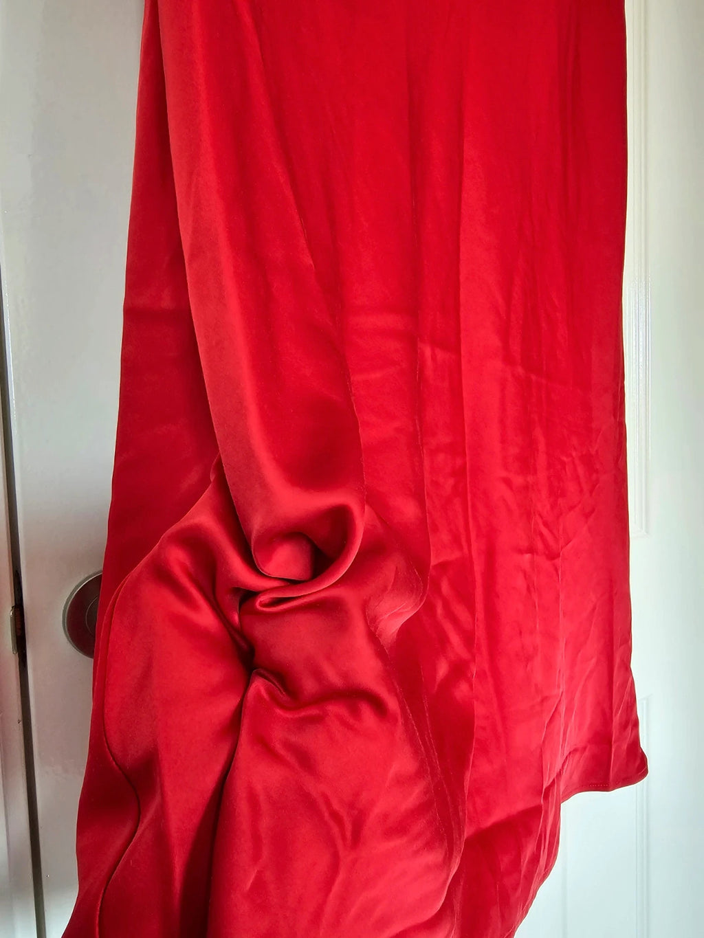 H&M mama satin midi skirt calf length high waist zip side regular slip skirt viscose blend red L/12