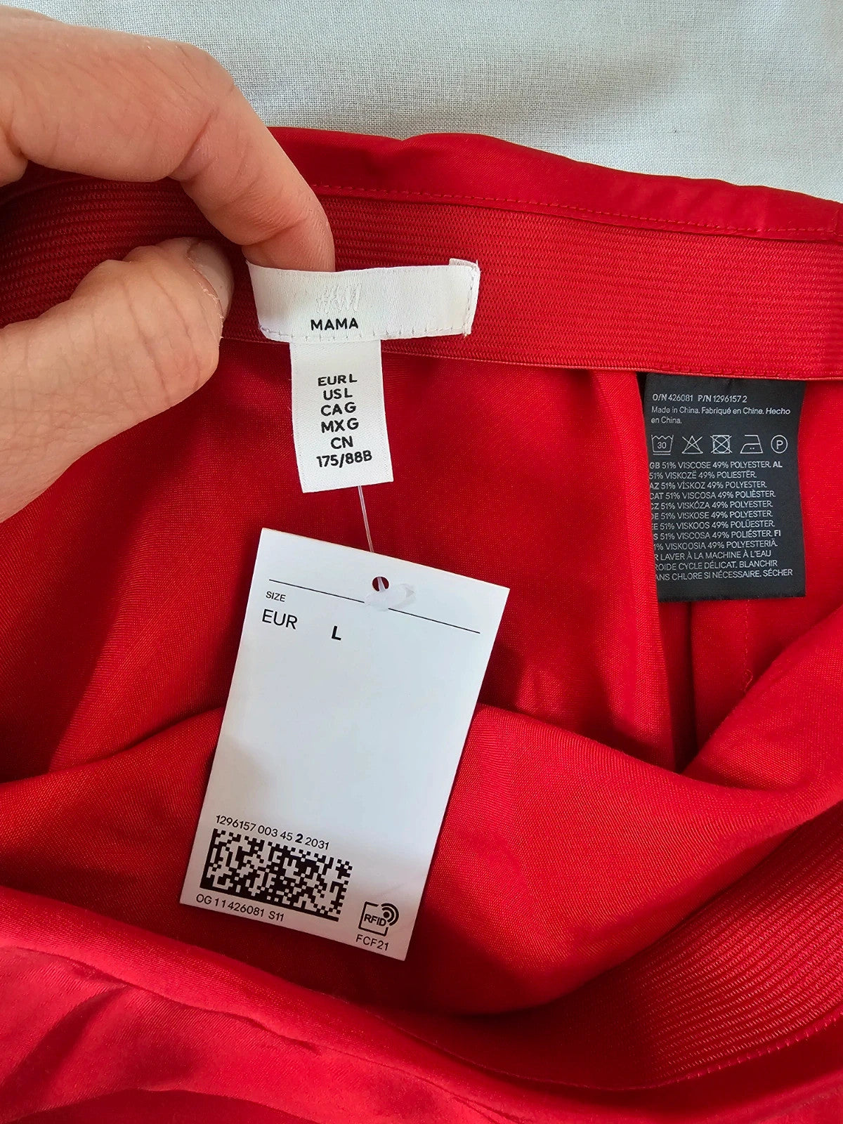 H&M mama satin midi skirt calf length high waist zip side regular slip skirt viscose blend red L/12