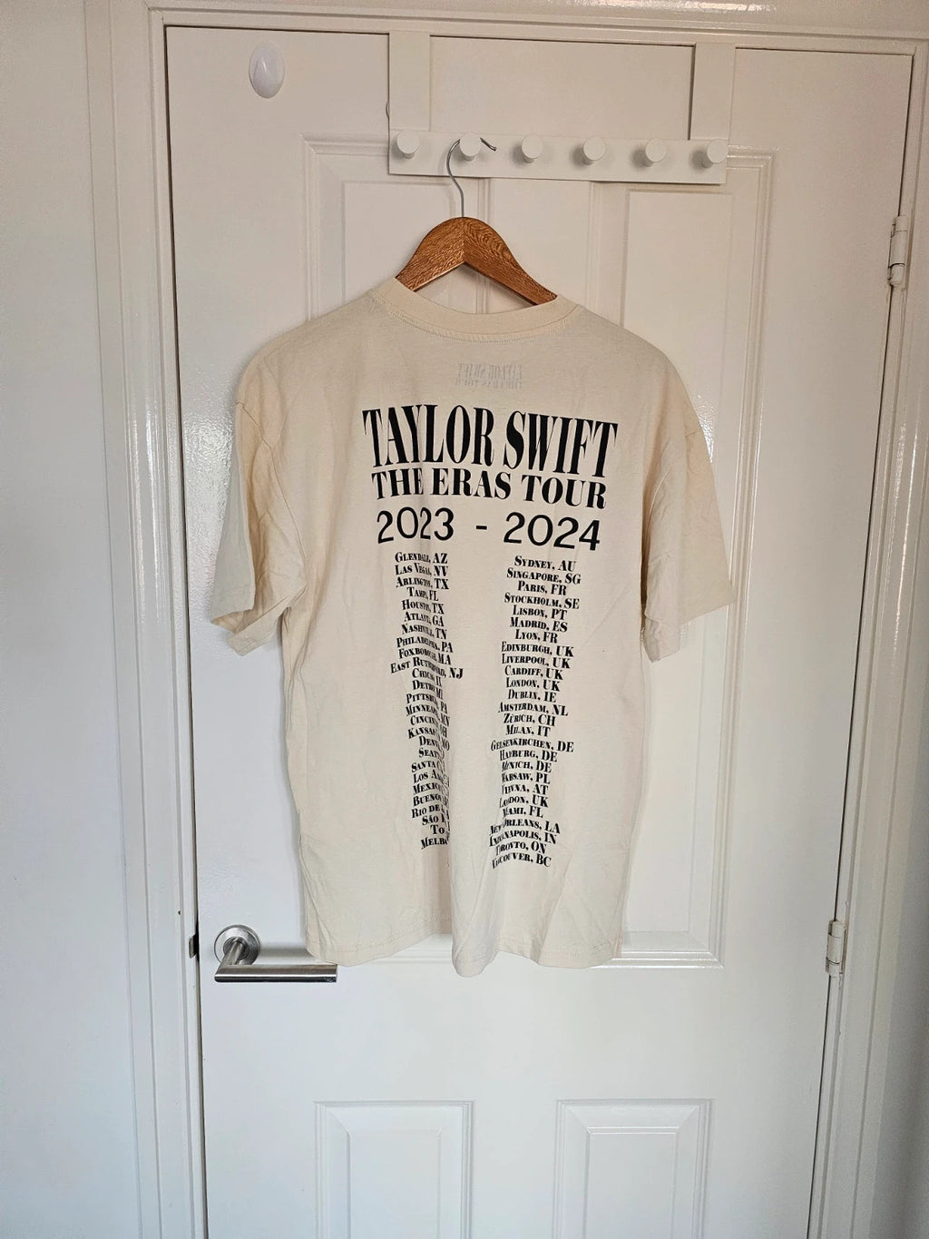 Taylor Swift The Eras tour through Vancouver cream T-shirt women oversized cotton tee S/8