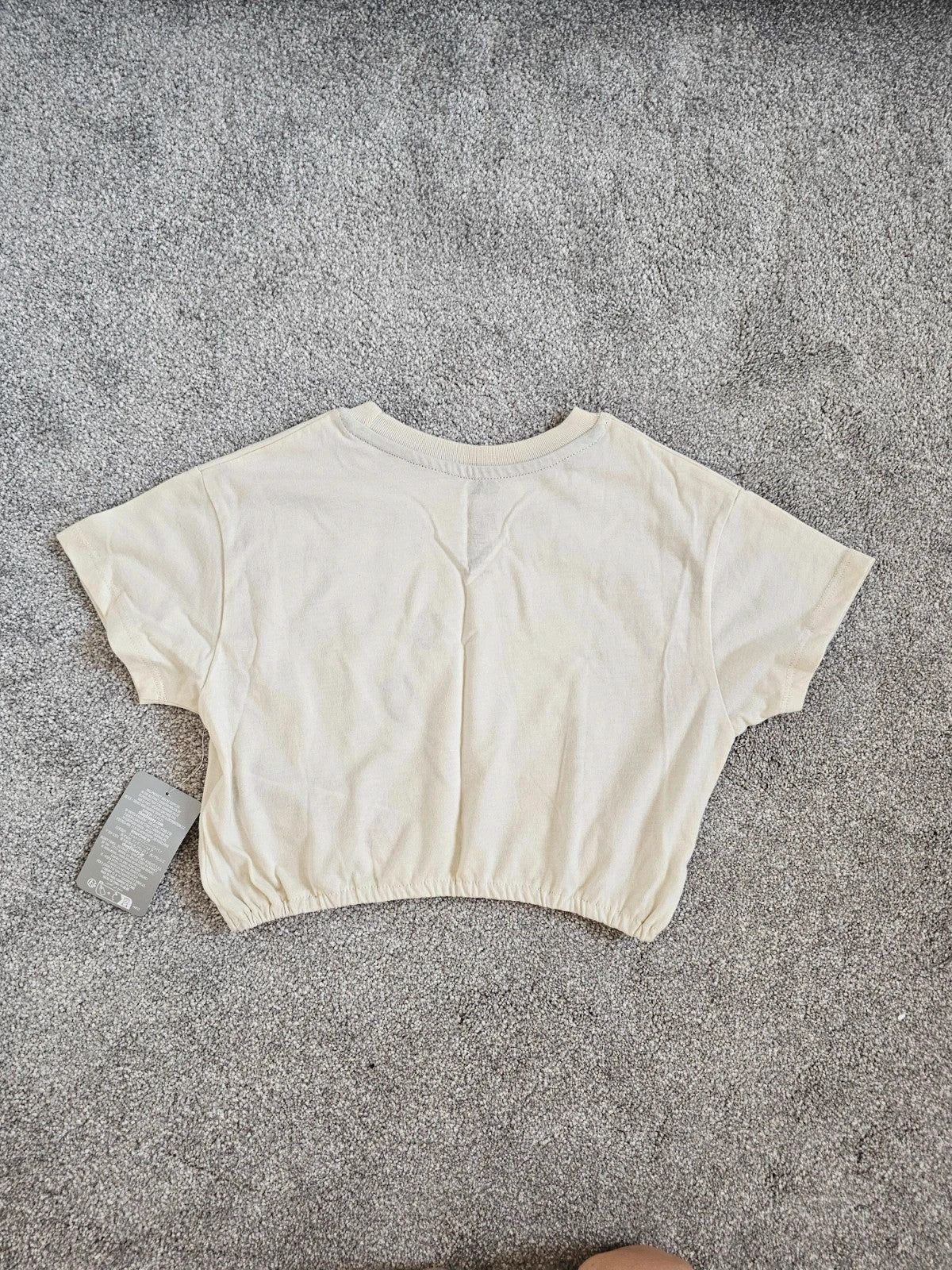 Disney kids girls 4y Star Wars cream/black short sleeve T-shirt Grogu baby Yoda cotton cropped