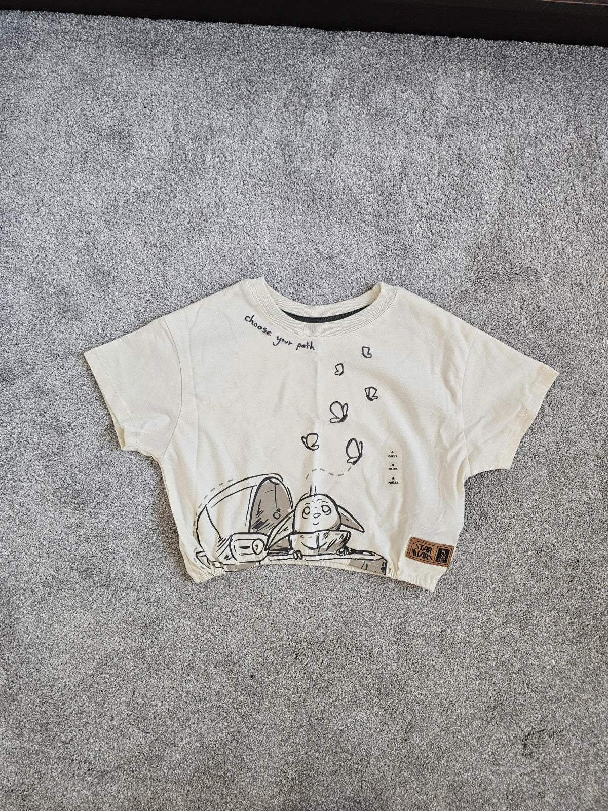 Disney kids girls 4y Star Wars cream/black short sleeve T-shirt Grogu baby Yoda cotton cropped
