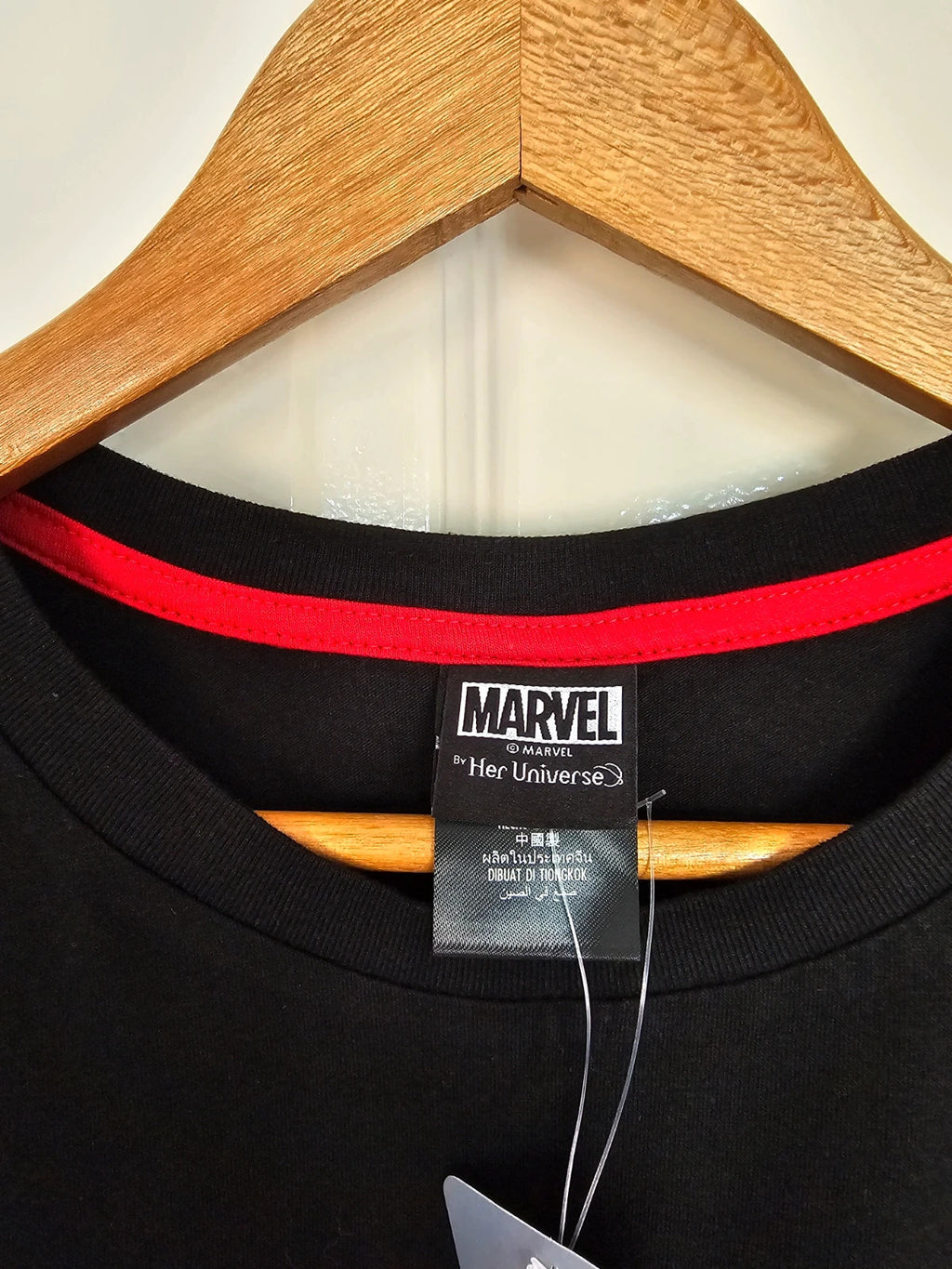 Disney Marvel Her Universe women short sleeve T-shirt logo print cotton crop black/red/white M/10