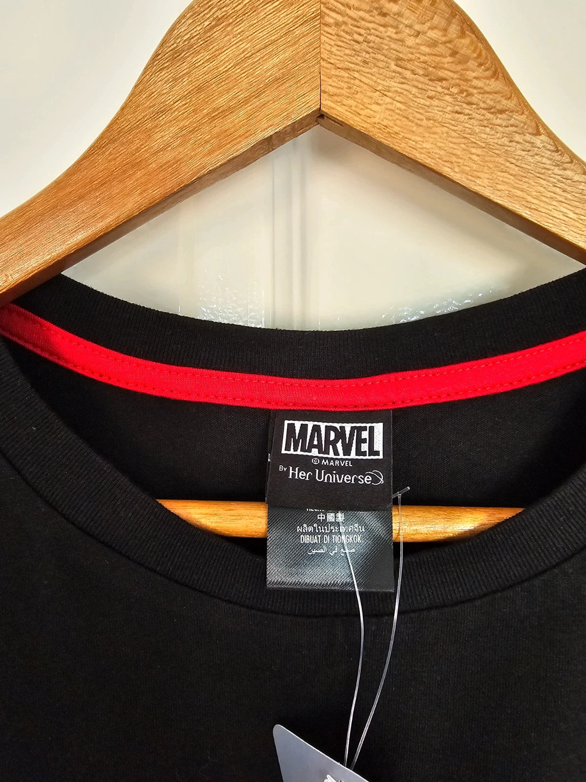 Disney Marvel Her Universe women short sleeve T-shirt logo print cotton crop black/red/white M/10