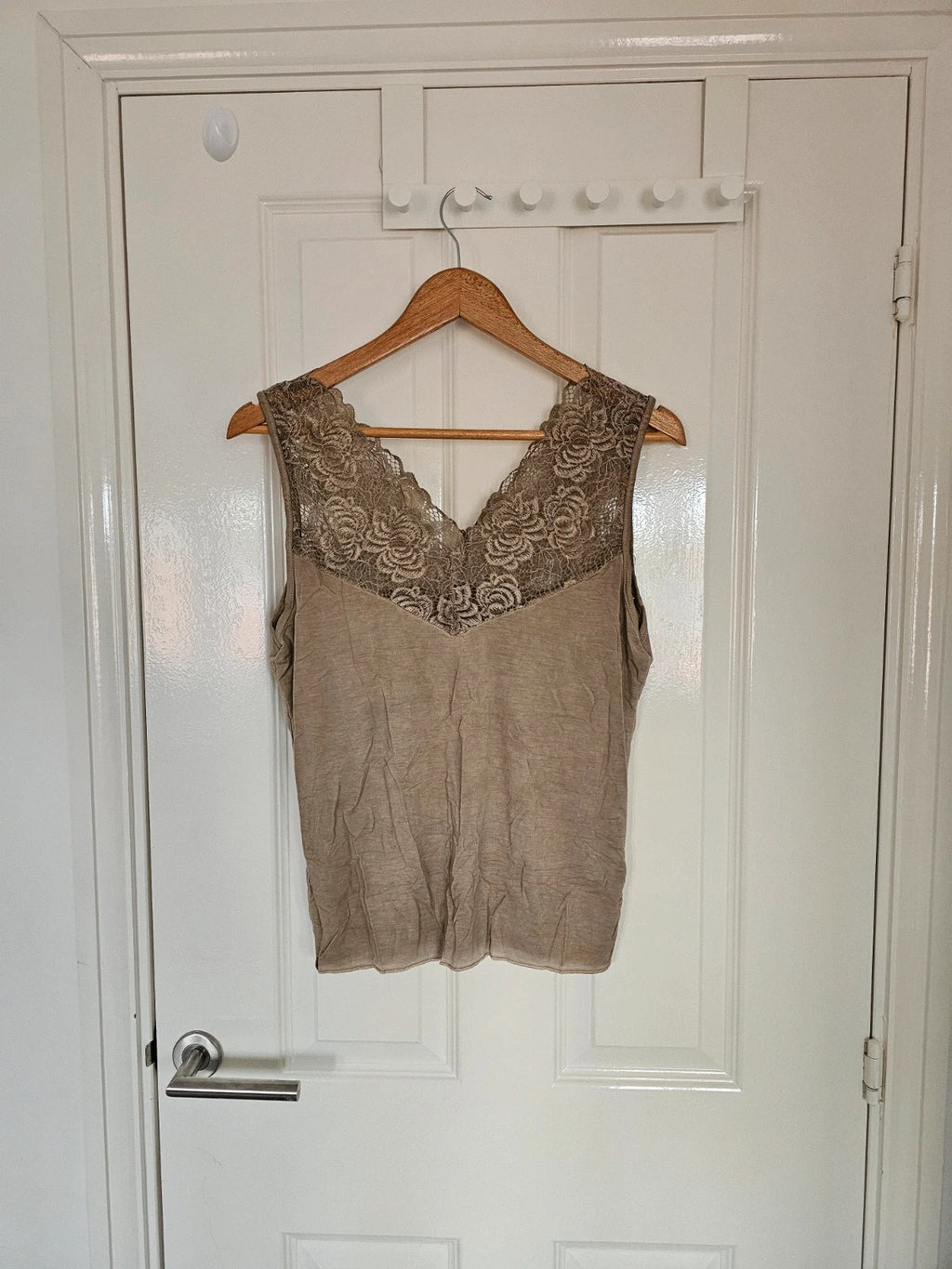 Jaki London thea layering vest top women sleeveless viscose lace V-neck camel/brown S/M