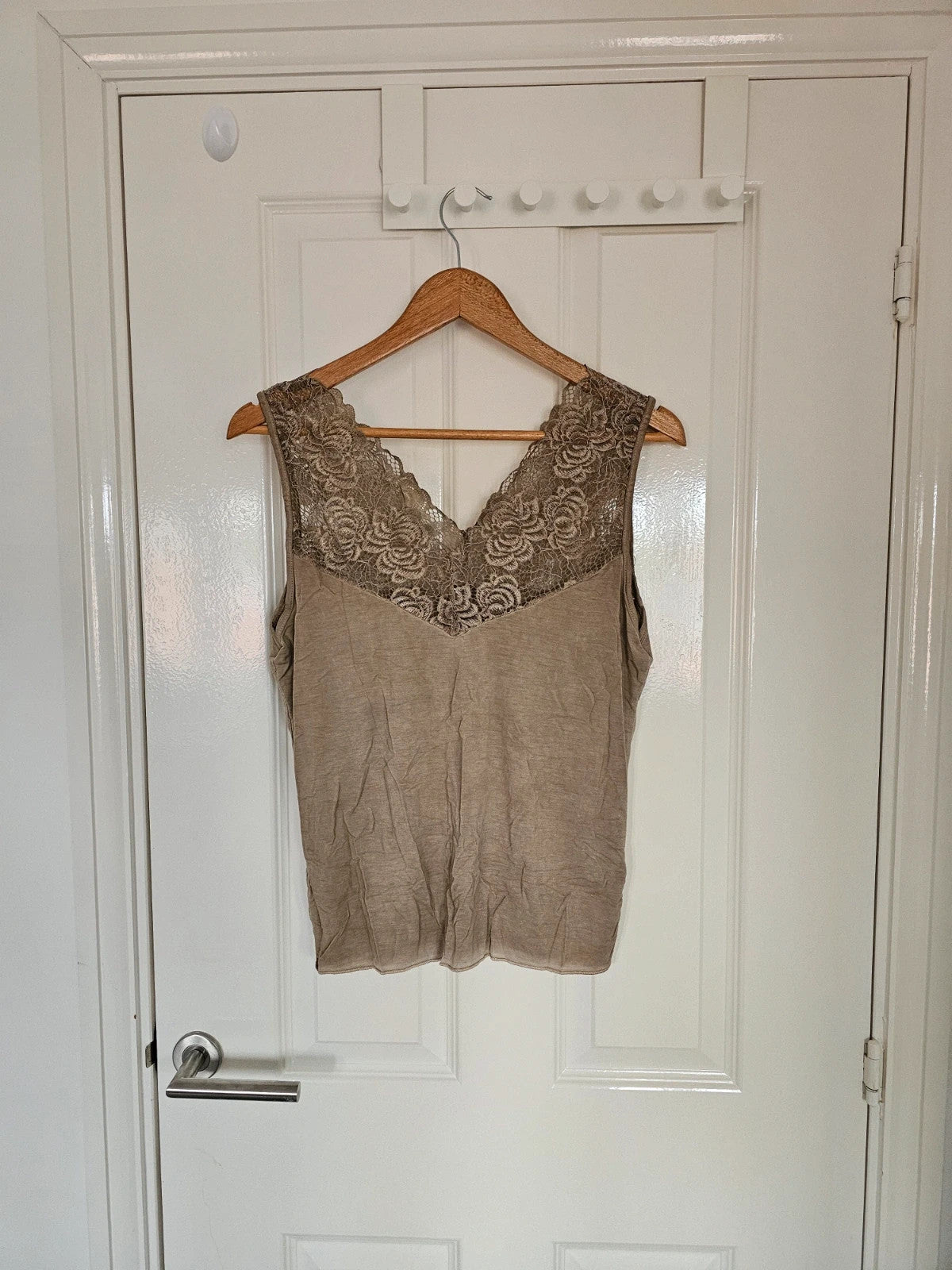 Jaki London thea layering vest top women sleeveless viscose lace V-neck camel/brown S/M