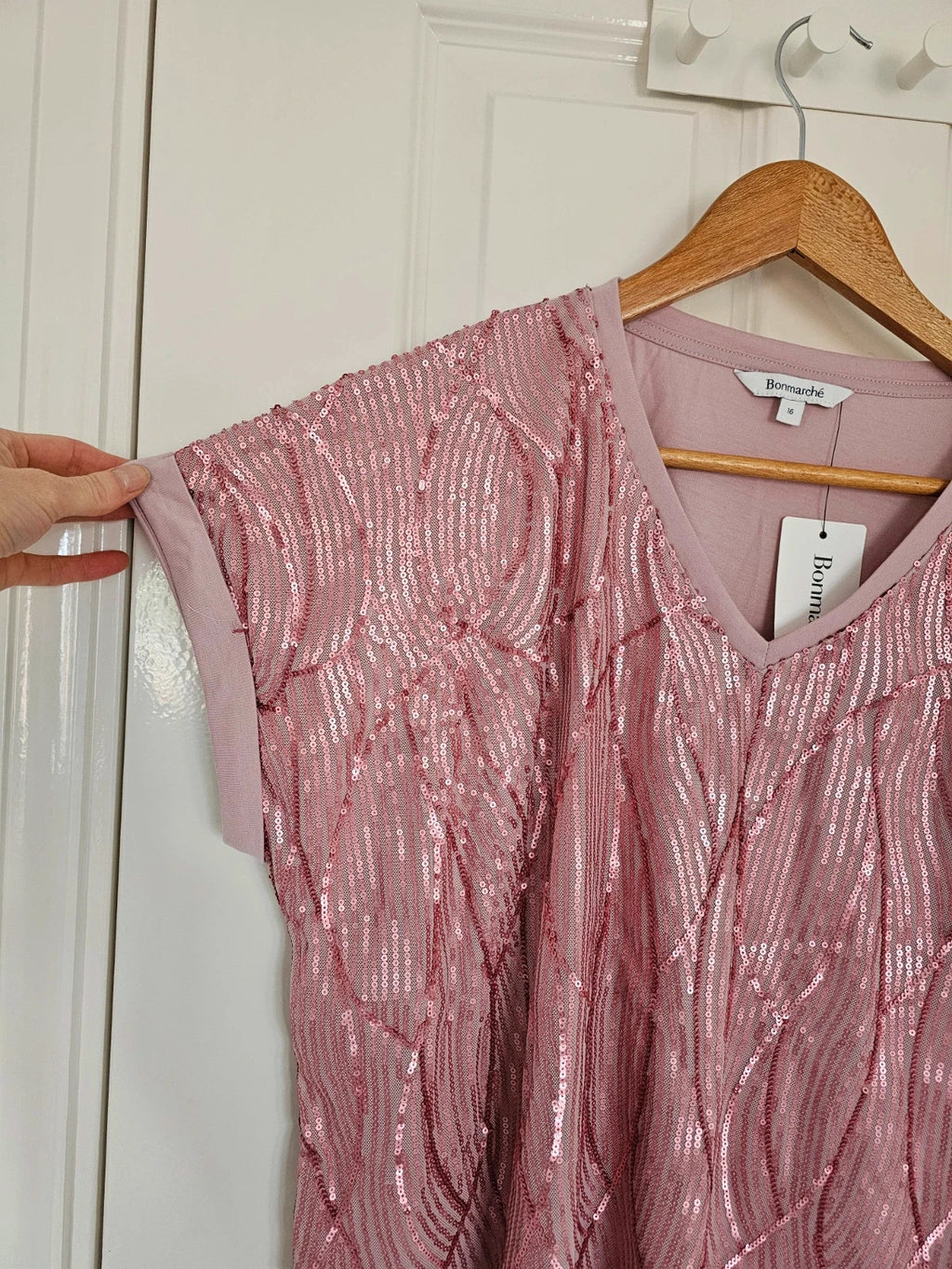 Bonmarche sequin front T-shirt short sleeve V-neck top elegant smart casual pink 2XL/16