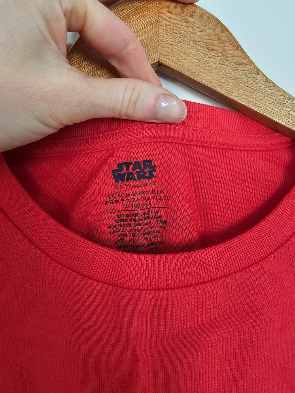 Disney Star Wars red short sleeve T-shirt Wookiee Life Day cotton rich casual tee unisex M