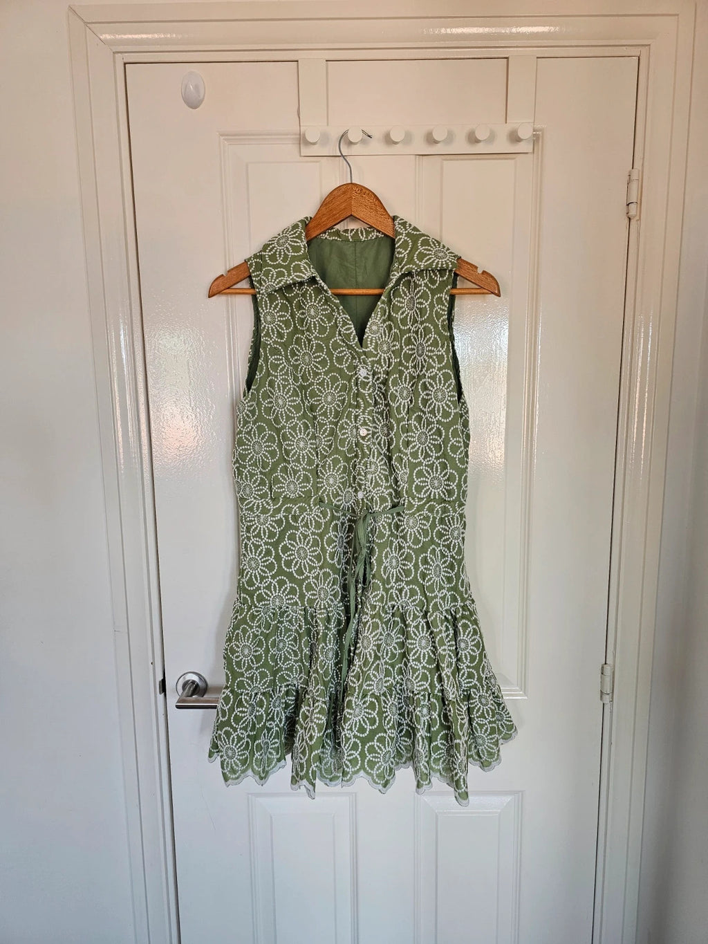 Shein Maija women embroidered floral mini dress sleeveless V-neck boho summer green/white L/12