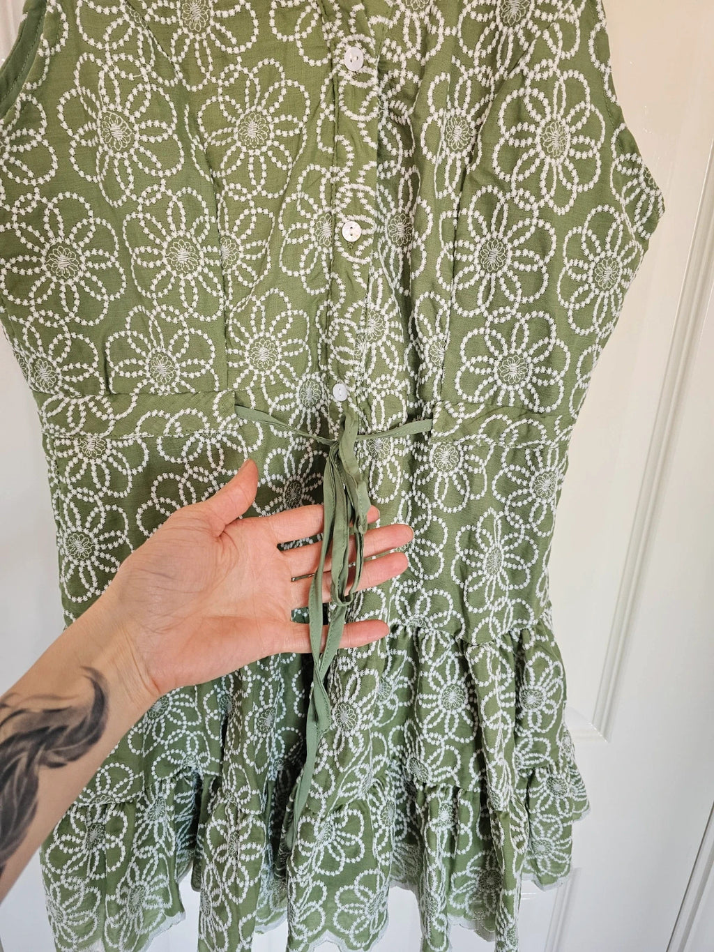 Shein Maija women embroidered floral mini dress sleeveless V-neck boho summer green/white L/12